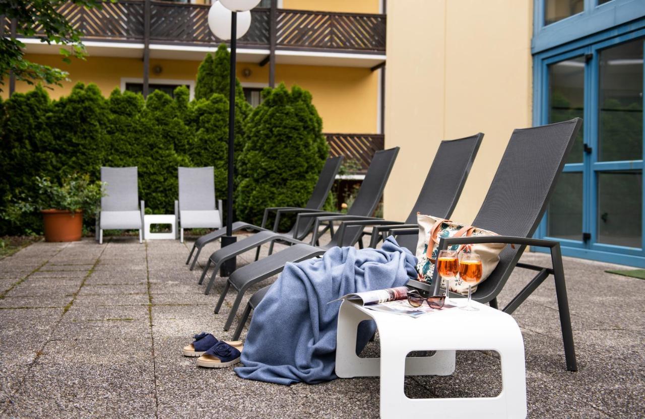 Parkhotel Zur Klause Bad Hall Exterior foto